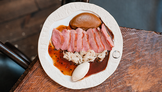 Париж и его «свита»